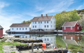 Stunning apartment in Farsund with 3 Bedrooms